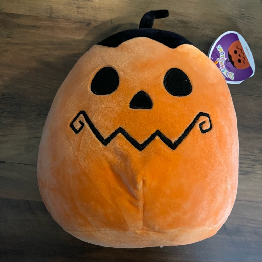New! Paige the Pumpkin Squishmallow
